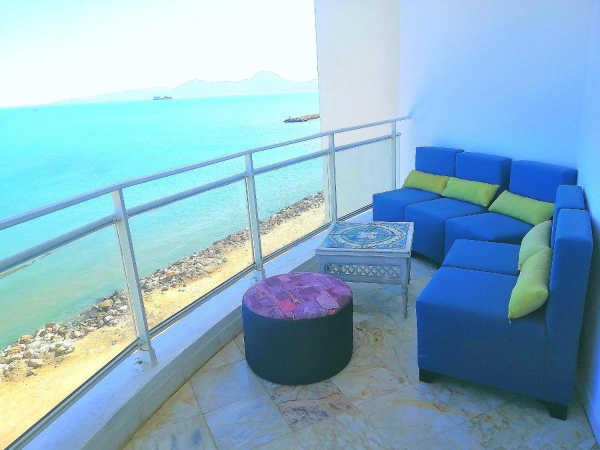 La Perle Bleue Apartment La Goulette Bagian luar foto