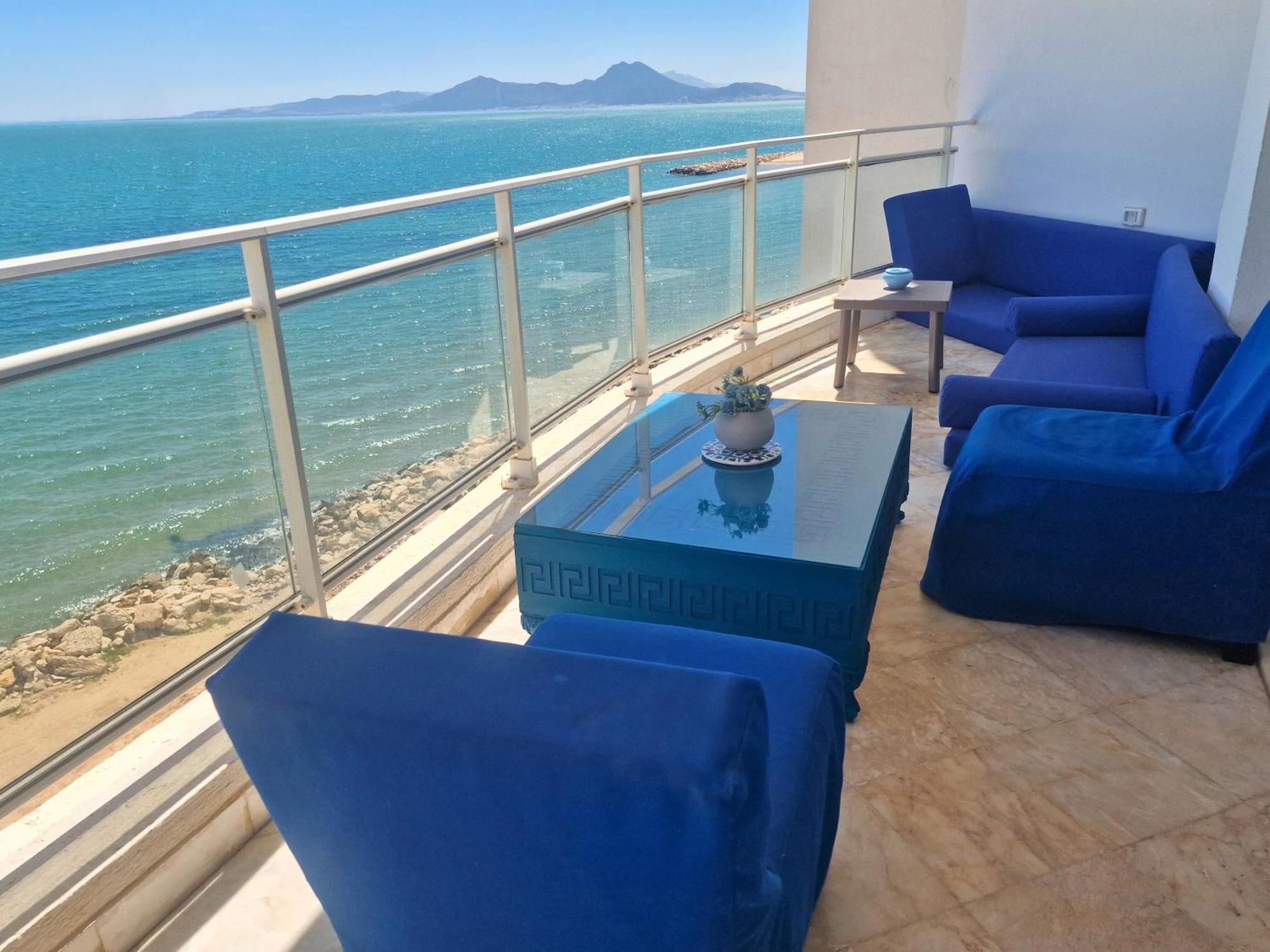 La Perle Bleue Apartment La Goulette Bagian luar foto